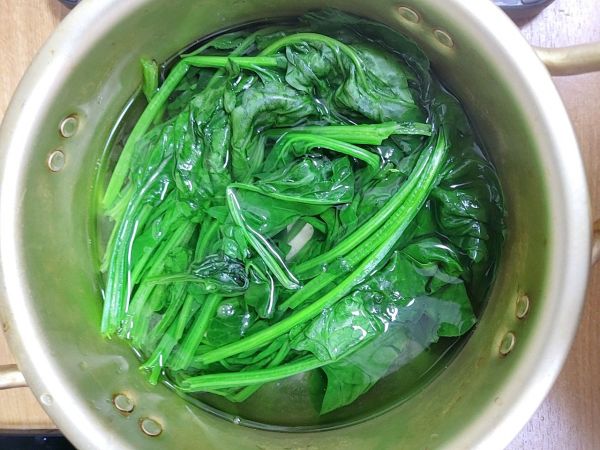 菠菜虾仁熟沙拉