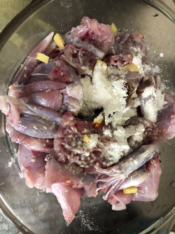 酸辣爽口泡椒牛蛙