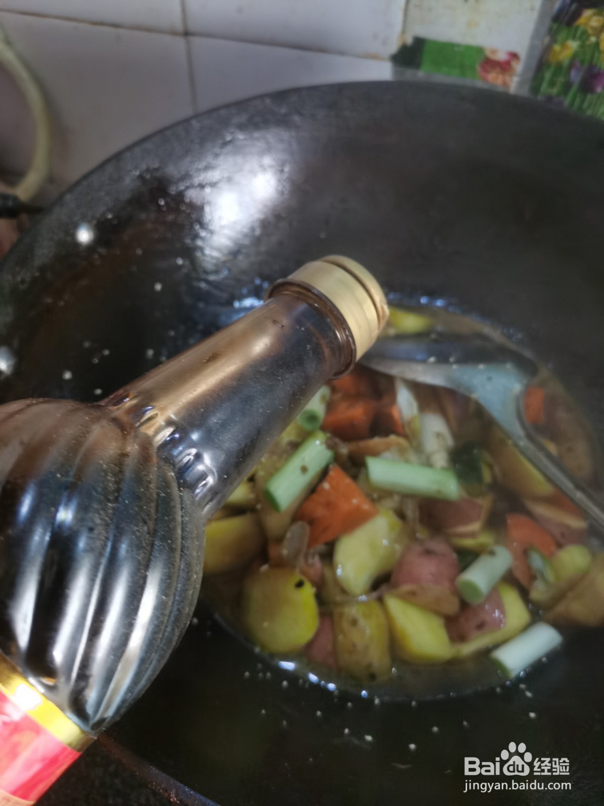 家常菜土豆炖五花肉