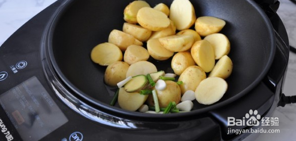 懒人炒菜之红烧土豆的做法
