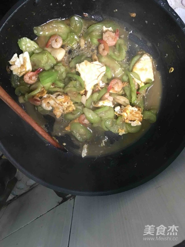 虾仁炒丝瓜的做法