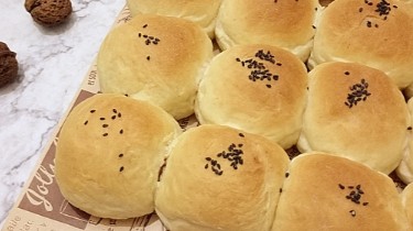 芝麻紫薯小餐包的做法