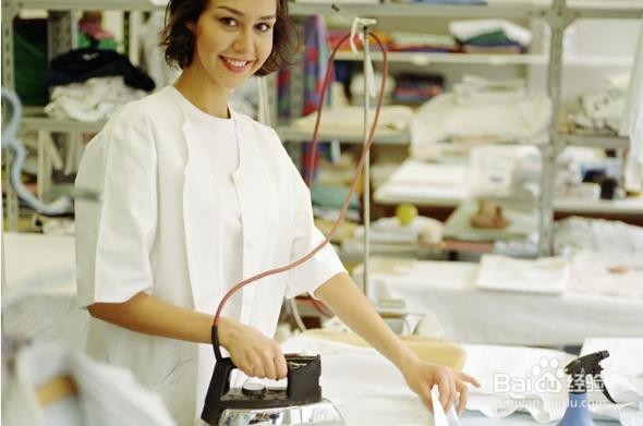 如何安全有效地使用便携式蒸汽熨斗