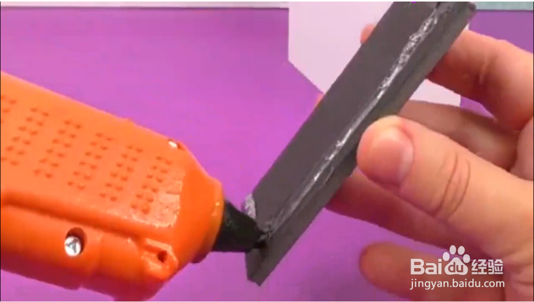 怎样制作芭比娃娃的梳妆台呢？