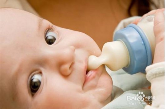 如何挑选时候宝宝的配方奶