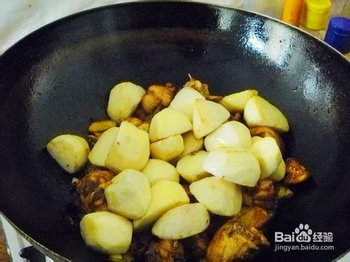 【怡汝私房简单宴客菜】芋儿烧鸡块