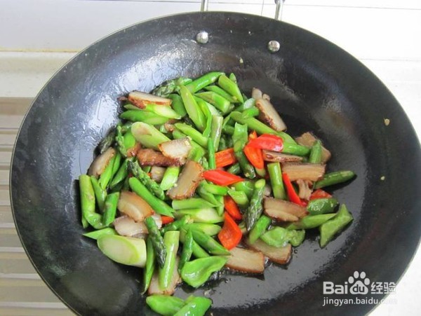 芦笋炒肉的制作方法