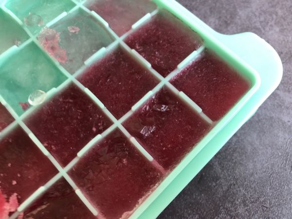 蔓越莓水果气泡饮