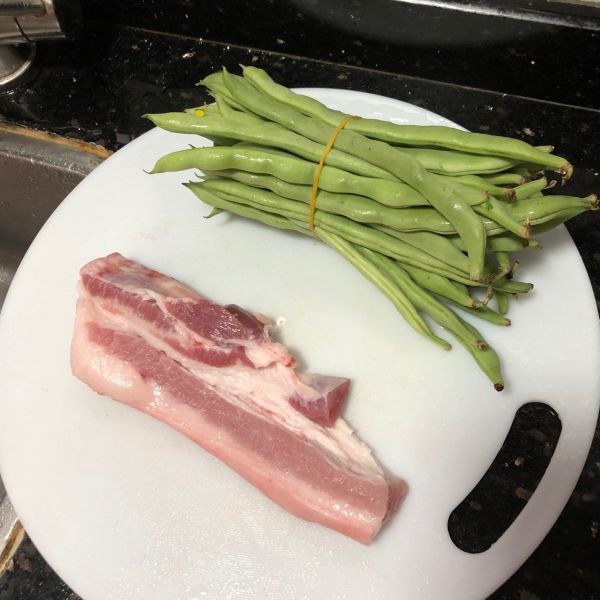 五花肉炒四季豆