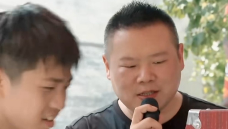 岳云鹏唱歌是哪一期翻过了一座山