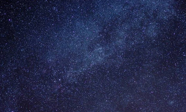 “在星的怀抱中,我微笑着,我沉睡着。我觉得自己是一个小孩子,现在睡在母亲的怀里了”是什么修辞手法