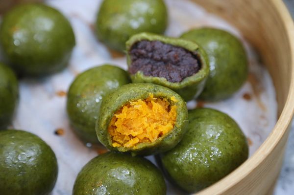 咸蛋黄肉松青团和红豆沙青团超级详细