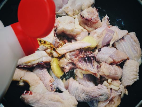 搭配多种蔬菜蘑菇