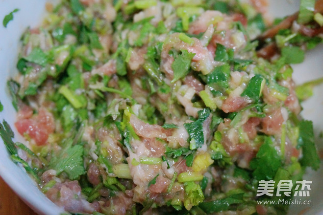 香菜馅饺子的做法