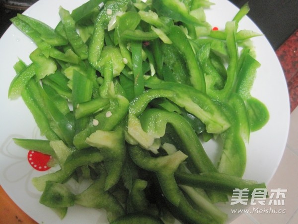 鸡蛋炒青椒胡萝卜丝