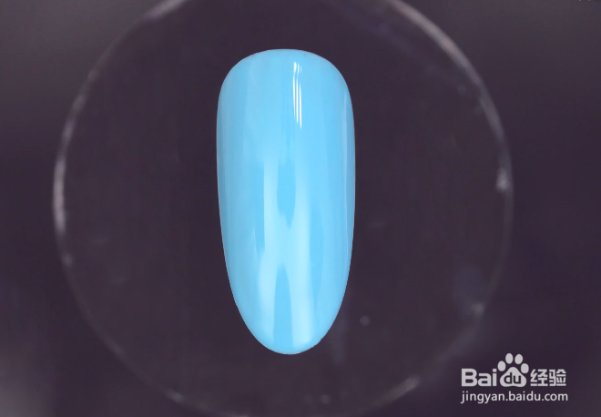 怎样做古香古色的蓝色晕染石纹美甲？