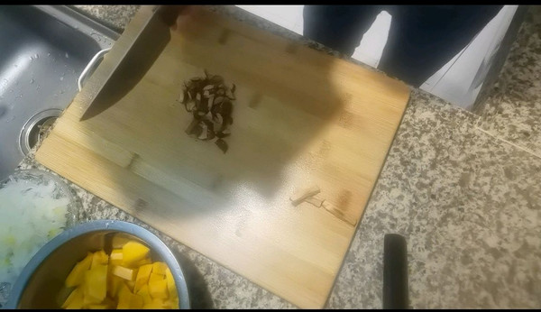 银耳红枣小米南瓜粥