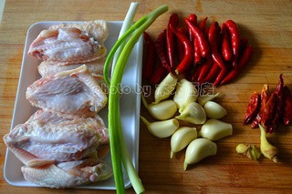 好吃到停不下来，超级下饭 【辣子鸡翅】