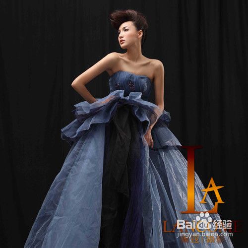 要拍婚纱了,爱美的新娘应该选择什么样的发型