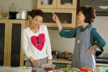 怎样在婆媳之间做好“第三者”