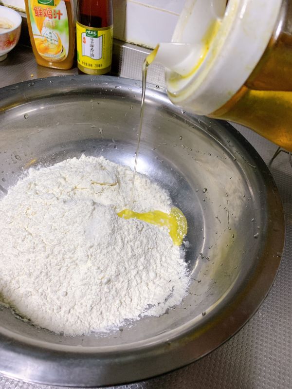 荠菜猪肉馅手工饺子