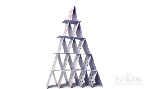 小姐姐教你怎么用扑克牌叠金字塔