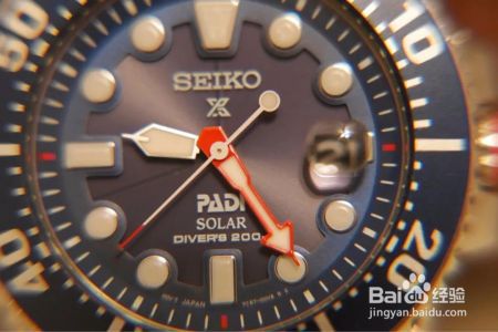 这个夏天的海滩，最好看的比基尼？潜水表不服