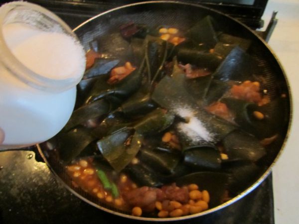 鸡肉酱烧海带黄豆