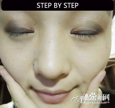 夏日泳池派对 小烟熏让你变身Party queen