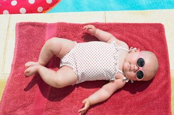 给宝宝晒太阳需要注意什么？