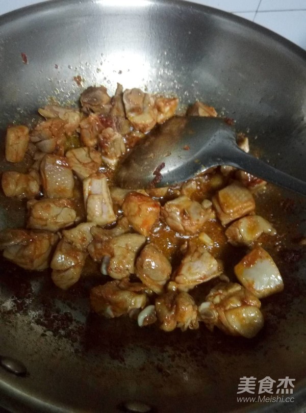 板栗干笋烧鸡腿