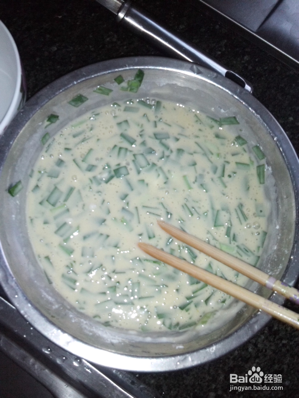 春天养肝韭菜鸡蛋煎饼的做法