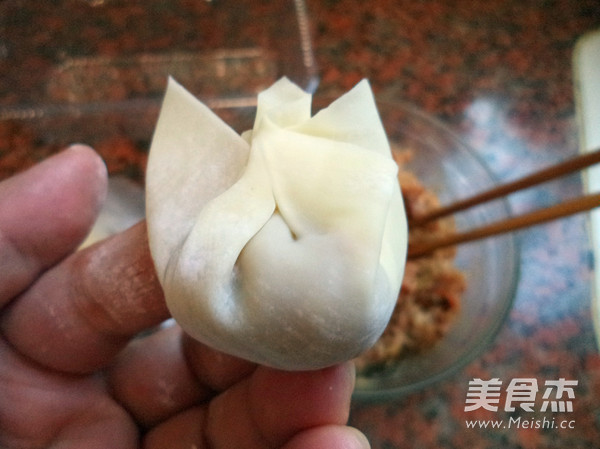 虫草花鲜肉云吞面