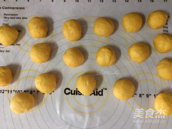 万圣节南瓜面具面包