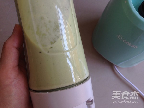 牛油果奶昔的做法