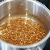 如何制作美味的三文鱼蔬菜沙拉