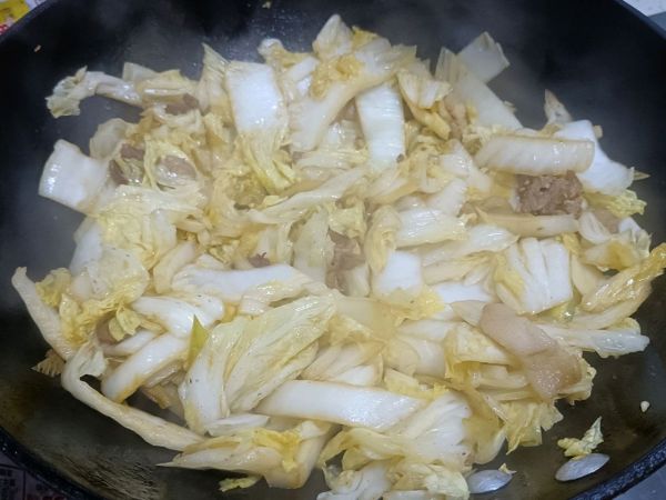 大白菜五花肉豆腐炖粉条