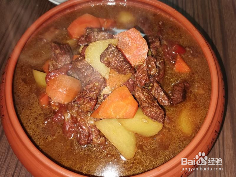 西红柿土豆炖牛腩的做法