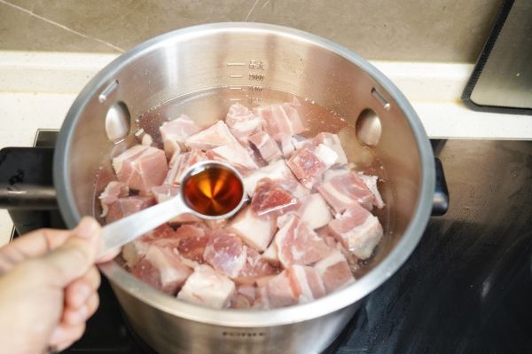 红烧土豆牛腩焖腐竹