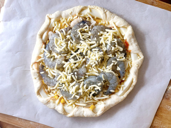 酸辣双倍芝士大虾蘑菇芝士卷边披萨