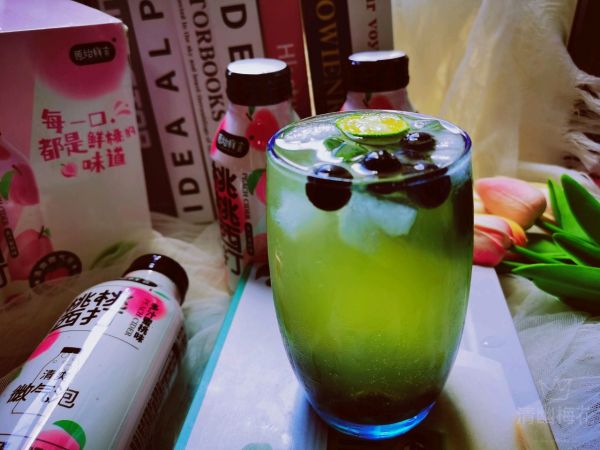 桃桃西打汽泡水