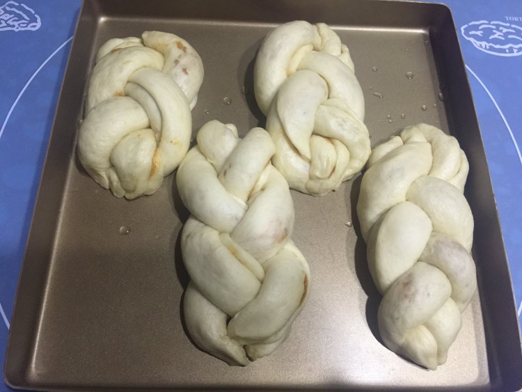 惊!面包也能做出这种形状