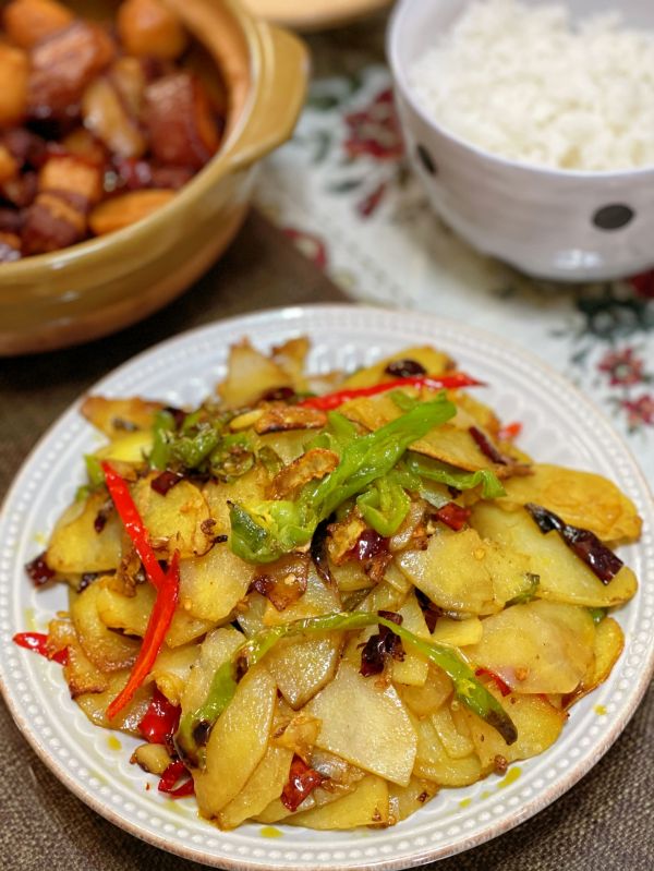 青椒炒土豆片儿