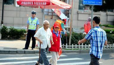 天太热时应该如何防范避免伤害健康