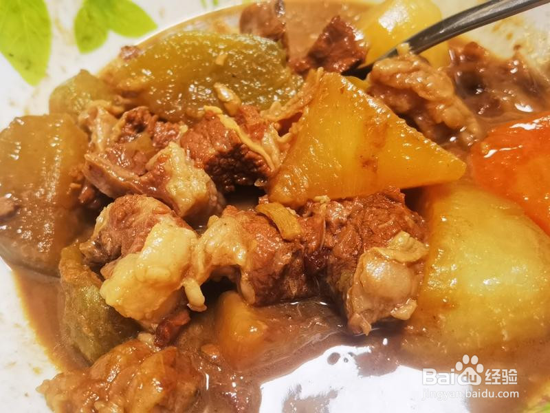 港式牛腩炖萝卜的做法