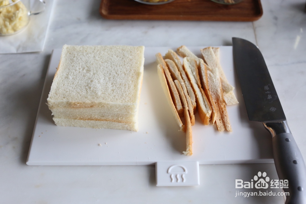 怎么做焗烤金枪鱼玉米三明治?