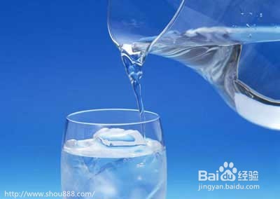 喝水减肥法 怎样正确喝水