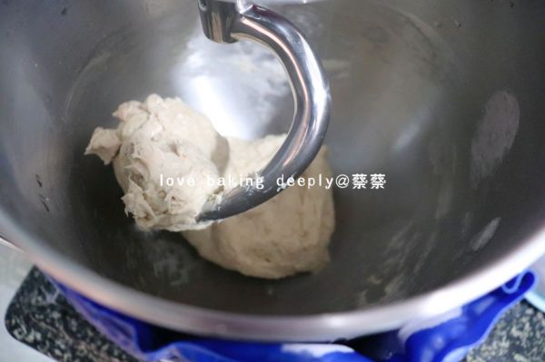 全麦黑芝麻软面包