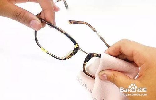 眼镜镜片应该怎么正常清洗