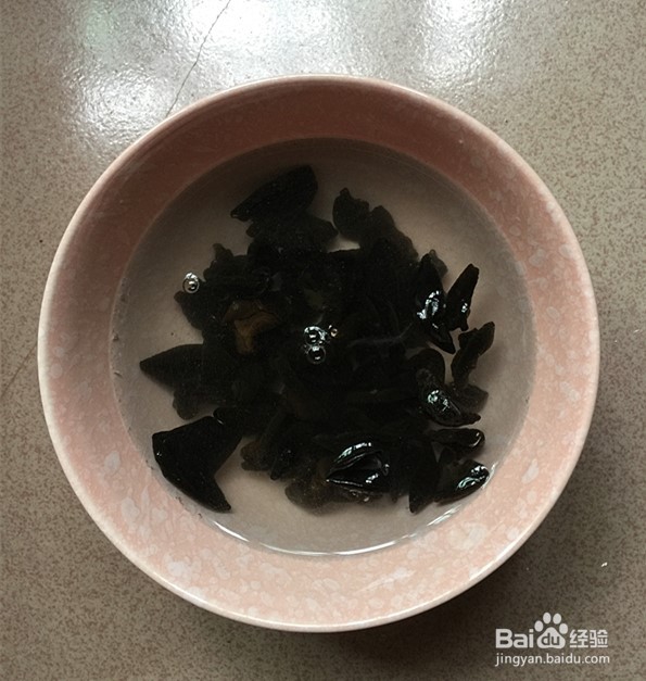 好吃健康的黑木耳炒腐竹的做法